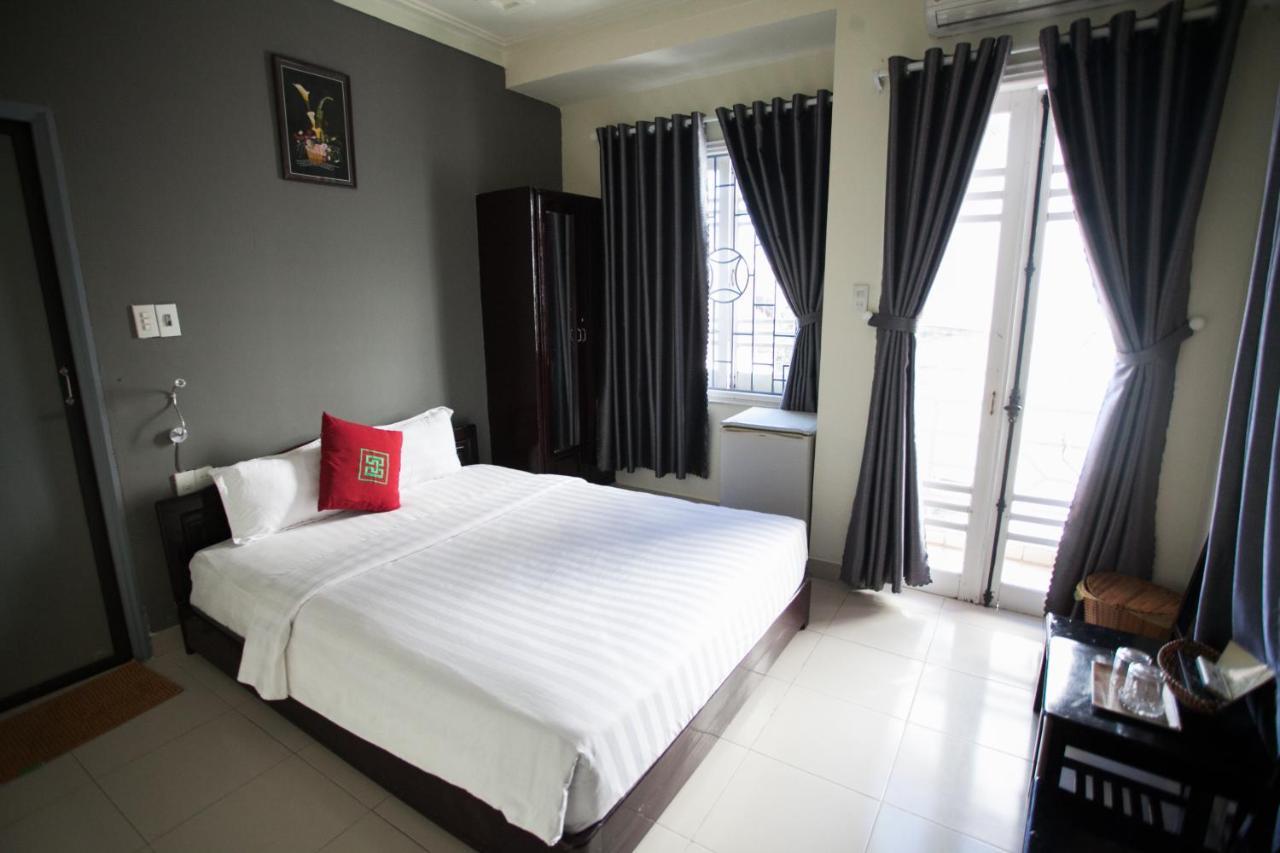 Hoang Trieu Hotel Hue Exterior photo